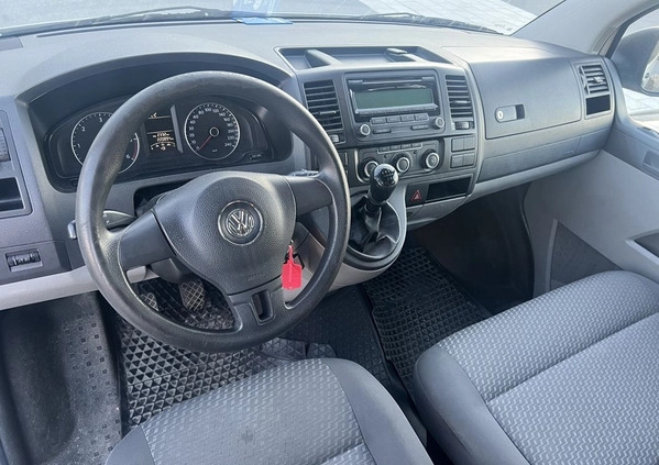 Volkswagen Caravelle cena 55350 przebieg: 220000, rok produkcji 2011 z Tuchów małe 37